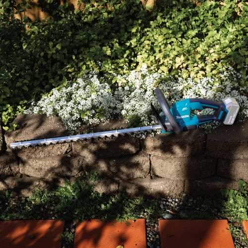 Makita XHU09Z 18V LXT® Lithium‘Ion Brushless Cordless 24" Hedge Trimmer, Tool Only