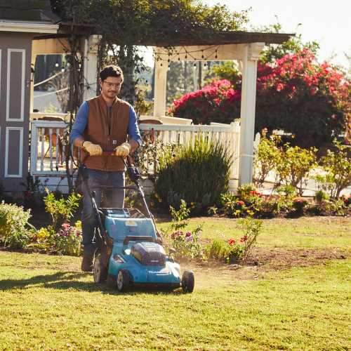 Makita XML11CT1 36V (18V X2) LXT® 21" Self‘Propelled Lawn Mower Kit with 4 Batteries (5.0Ah)