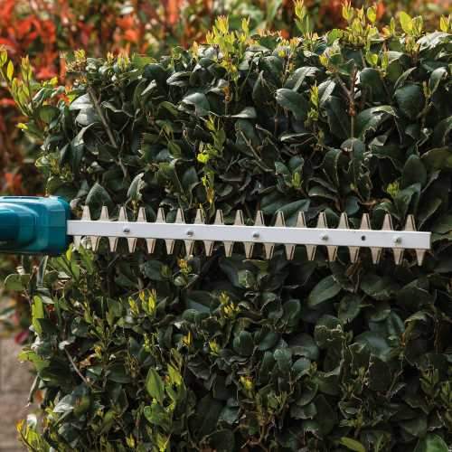 Makita XNU05SM1 18V LXT® Lithium‘Ion Cordless 18" Telescoping Articulating Pole Hedge Trimmer Kit (4.0Ah)