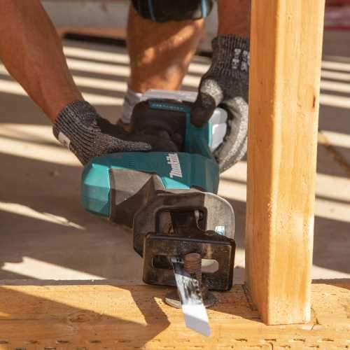 Makita XRJ08Z 18V LXT® Lithium‘Ion Brushless Cordless Compact One‘Handed Recipro Saw, Tool Only