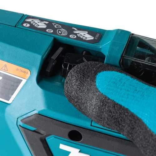 Makita XRT02TK 18V LXT® Lithium‘Ion Brushless Cordless Deep Capacity Rebar Tying Tool Kit (5.0Ah)