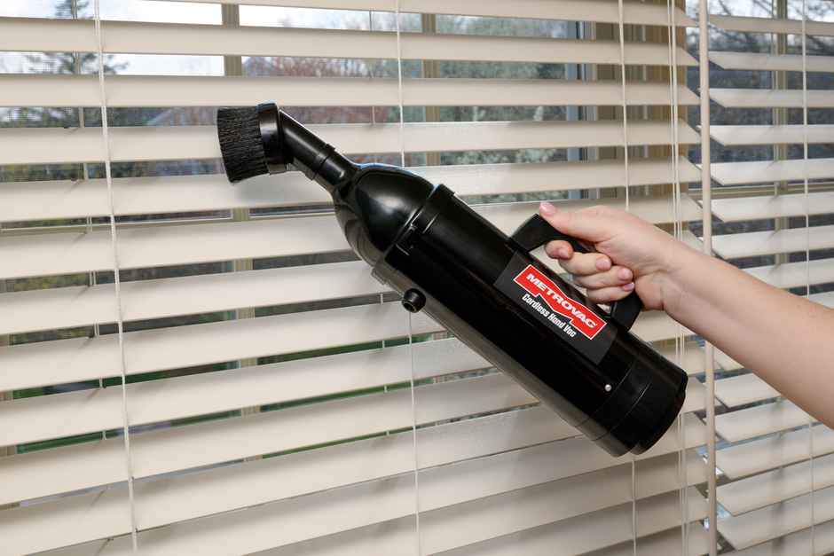 Metrovac 105-560005 Deluxe Cordless Hand Vac - Black