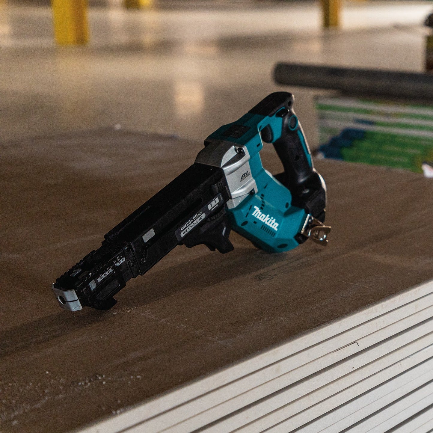 Makita XRF03Z 18V LXT® Lithium‘Ion Brushless Cordless 6,000 RPM Autofeed Screwdriver, Tool Only