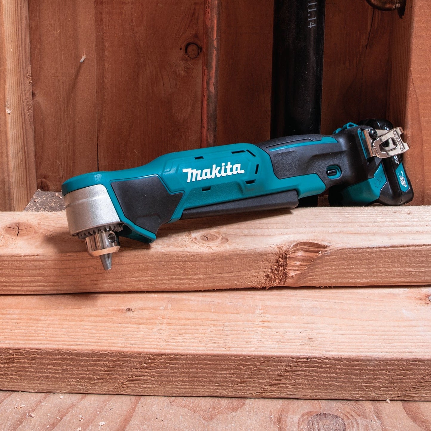 Makita AD03R1 12V max CXT® Lithium‘Ion Cordless 3/8" Right Angle Drill Kit (2.0Ah)