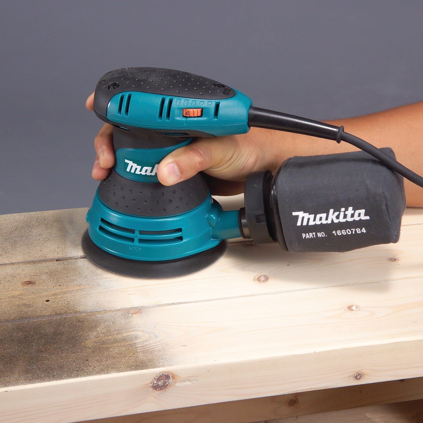 Makita BO5031K 5" Random Orbit Sander, variable speed, with Tool Case