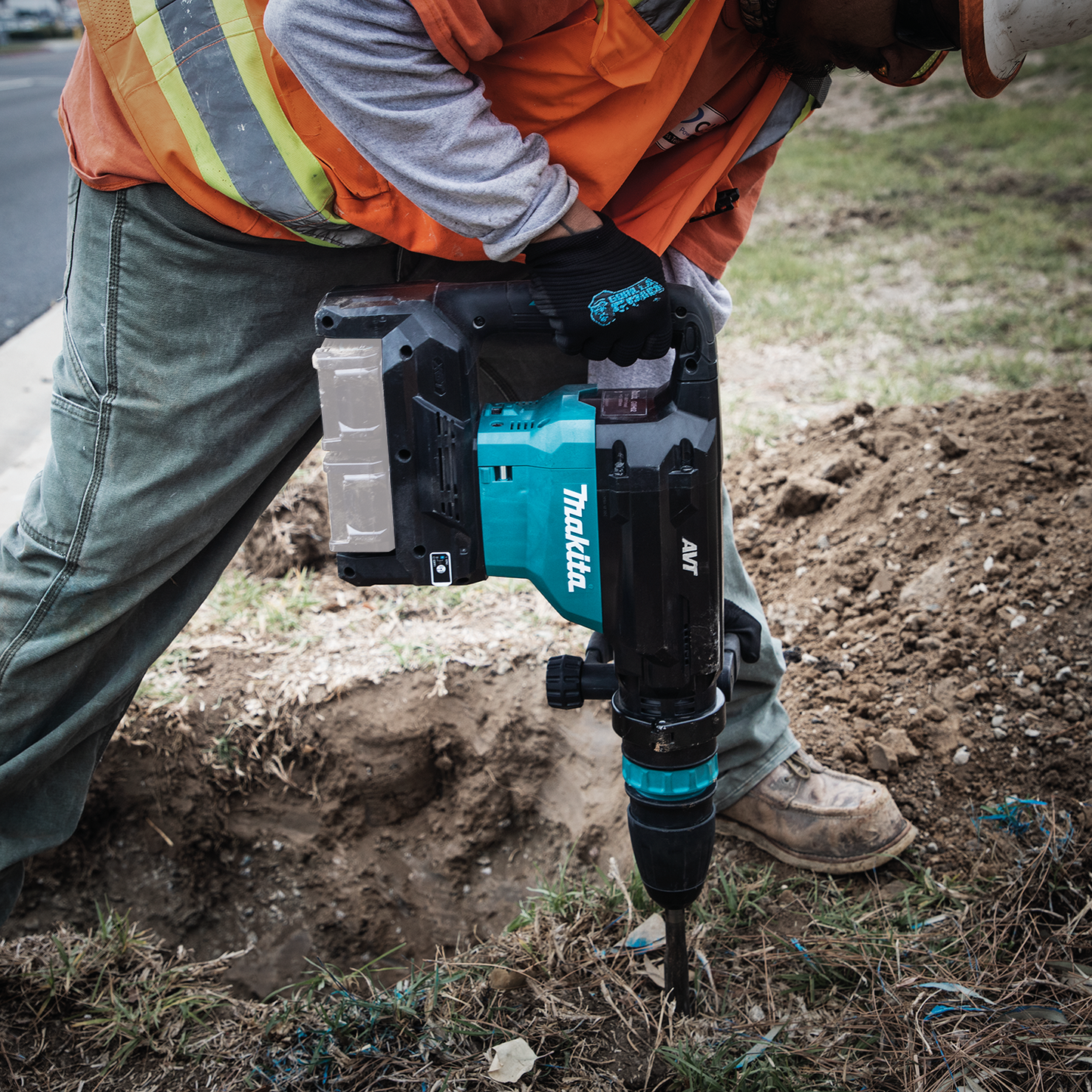 Makita GMH02Z 80V max (40V max X2) XGT® Brushless 28 lb. SDS‘ MAX AVT® Demolition Hammer, AWS® Capable, Tool Only