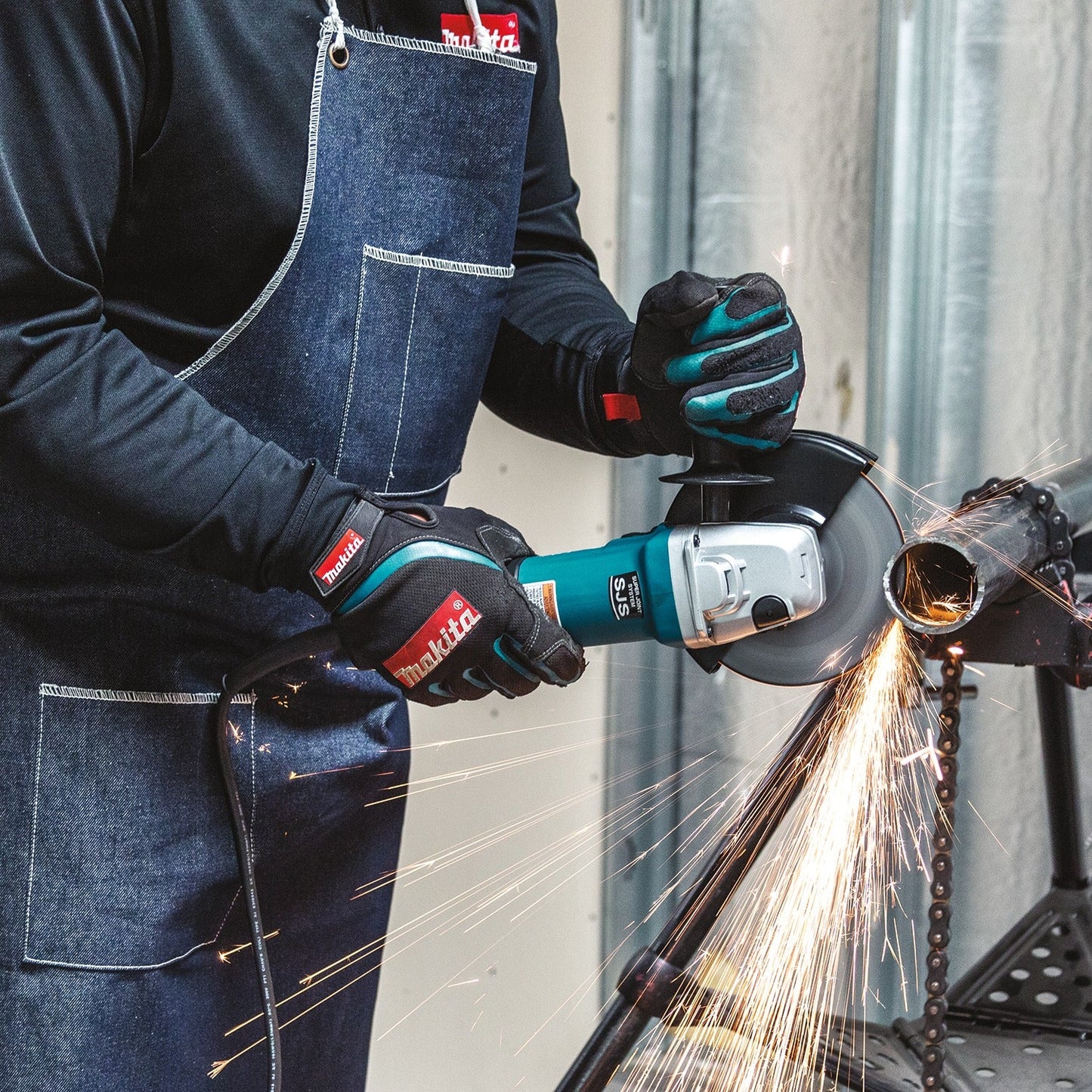 Makita 9566CV 6" SJS, High‘Power Cut‘Off/Angle Grinder