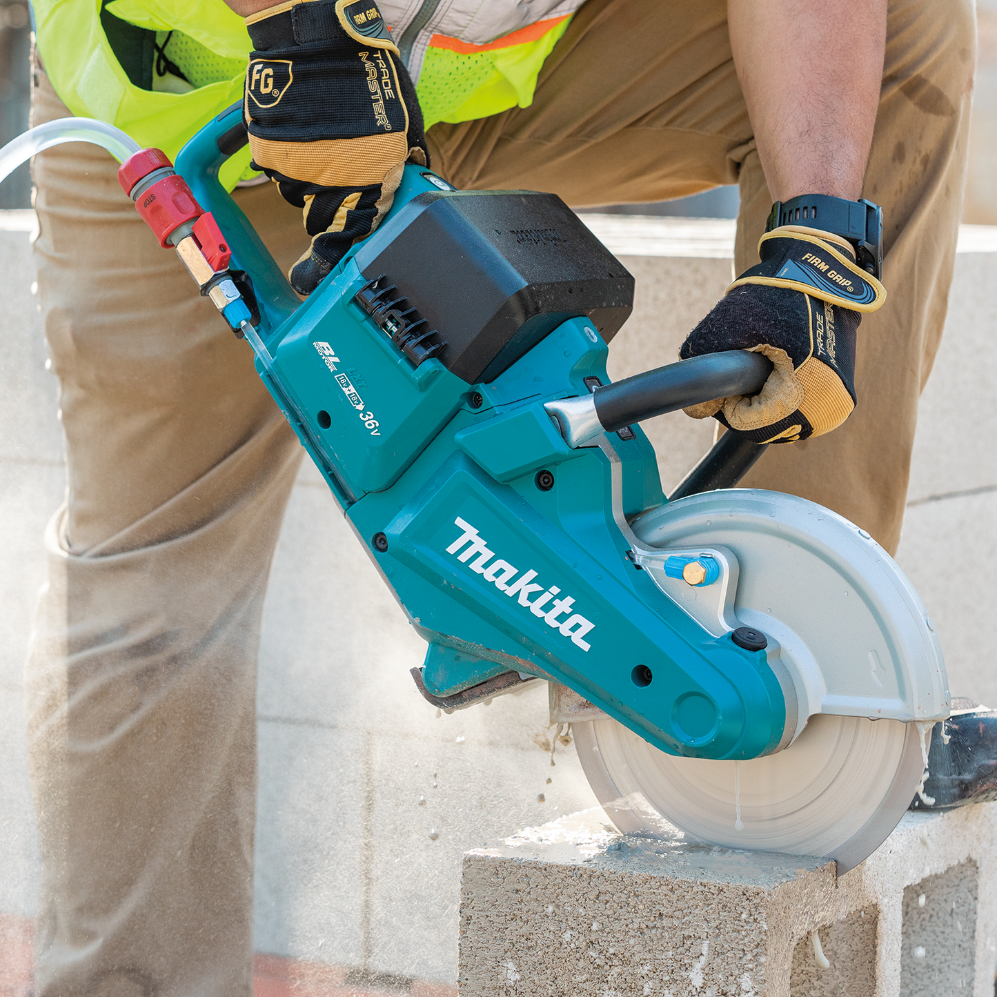 Makita XEC01PT1 36V (18V X2) LXT® Brushless 9" Power Cutter Kit, with AFT®, Electric Brake, 4 Batteries (5.0 Ah)