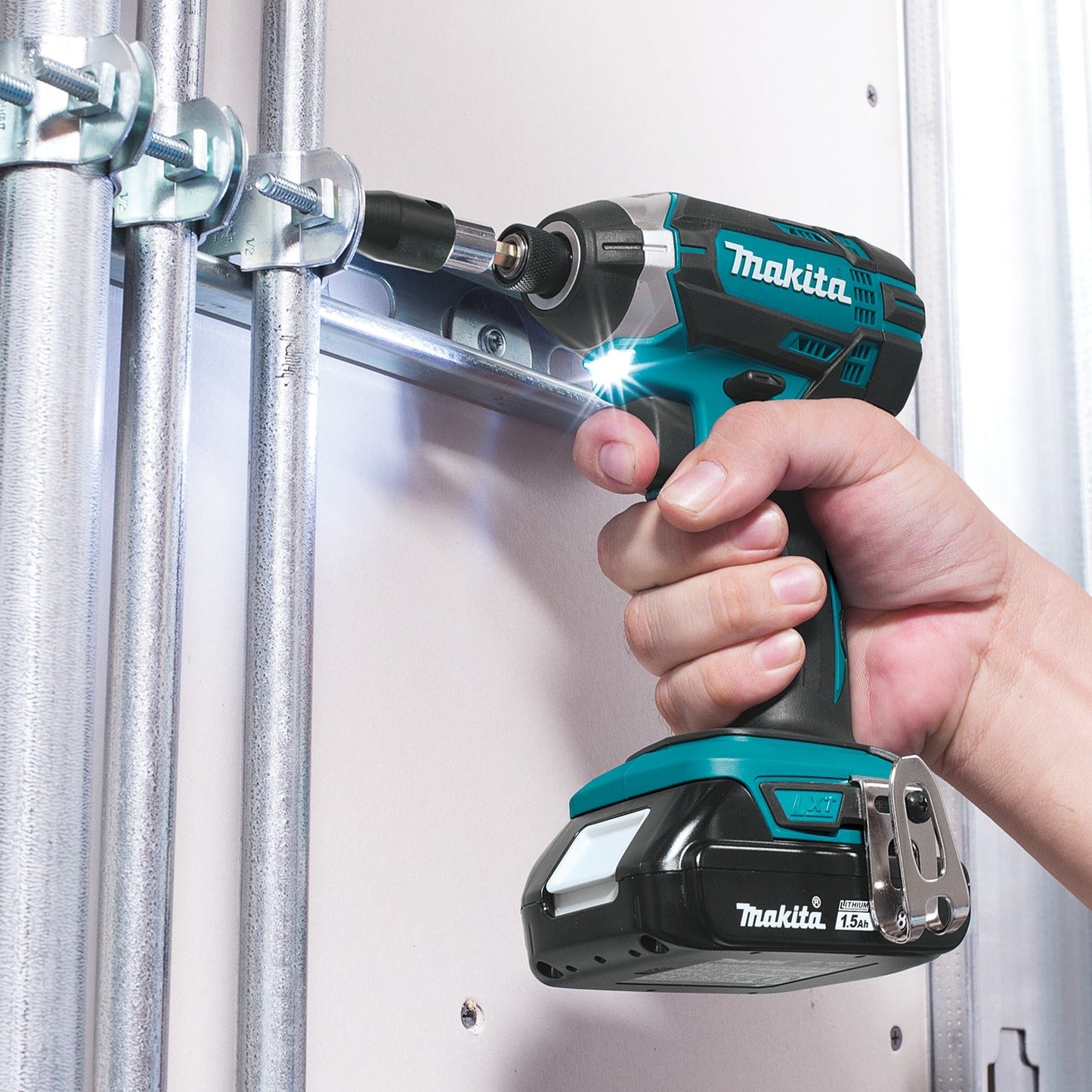 Makita CT225SYX 18V LXT® Lithium‘Ion Compact Cordless 2‘Pc. Combo Kit (1.5Ah)