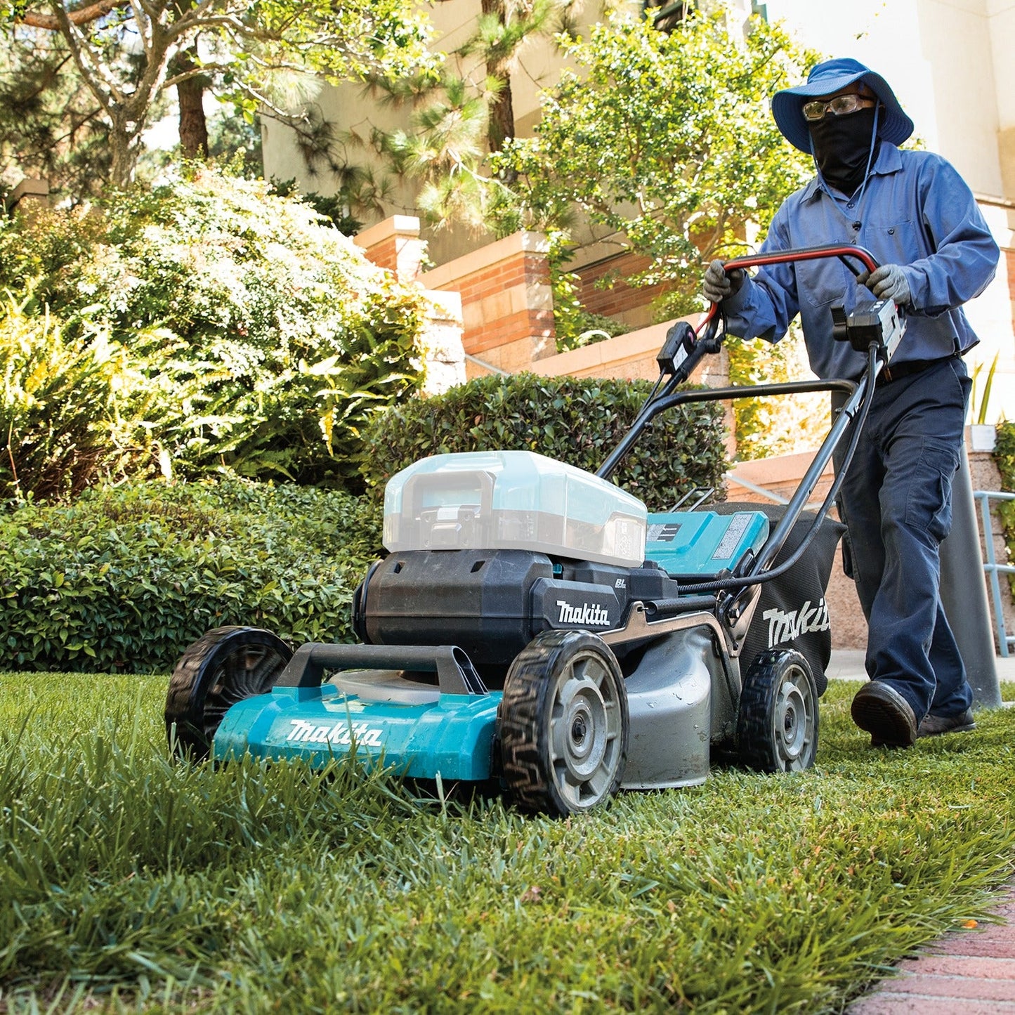 Makita CML01Z 40V max ConnectX, Brushless 21" Self‘Propelled Commercial Lawn Mower, Tool Only