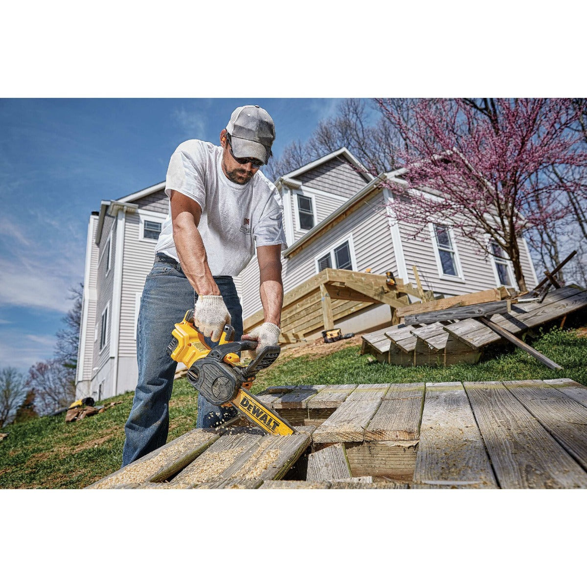 Dewalt DCCS620B Xr® Compact Cordless Chainsaws