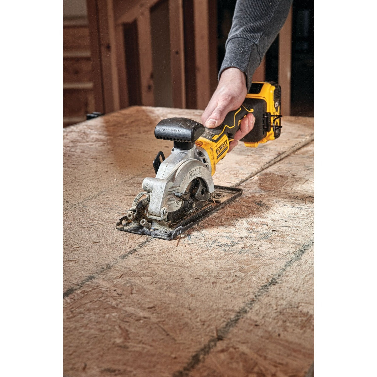 Dewalt DCS571P1 Circular Saw Kits