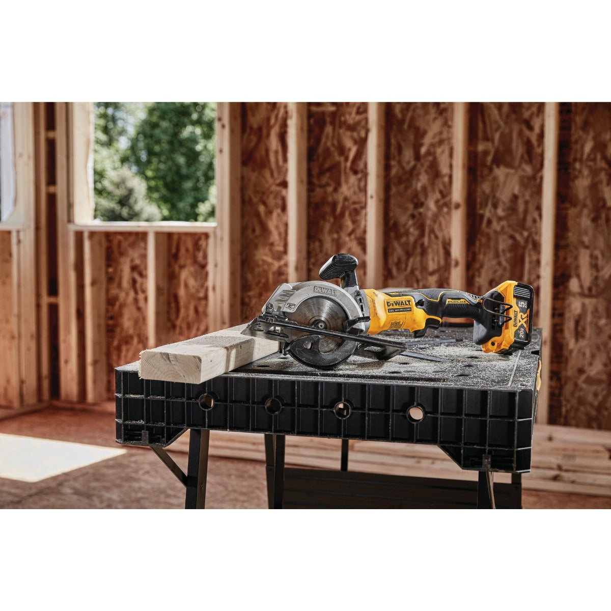 Dewalt DCS571P1 Circular Saw Kits