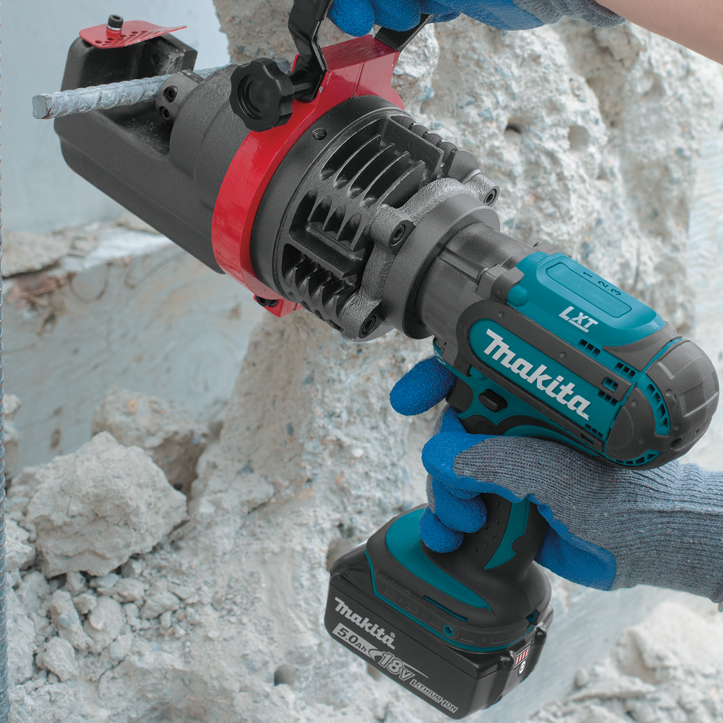 Makita XCS01T1 18V LXT® Lithium‘Ion Cordless Rebar Cutter Kit (5.0Ah)