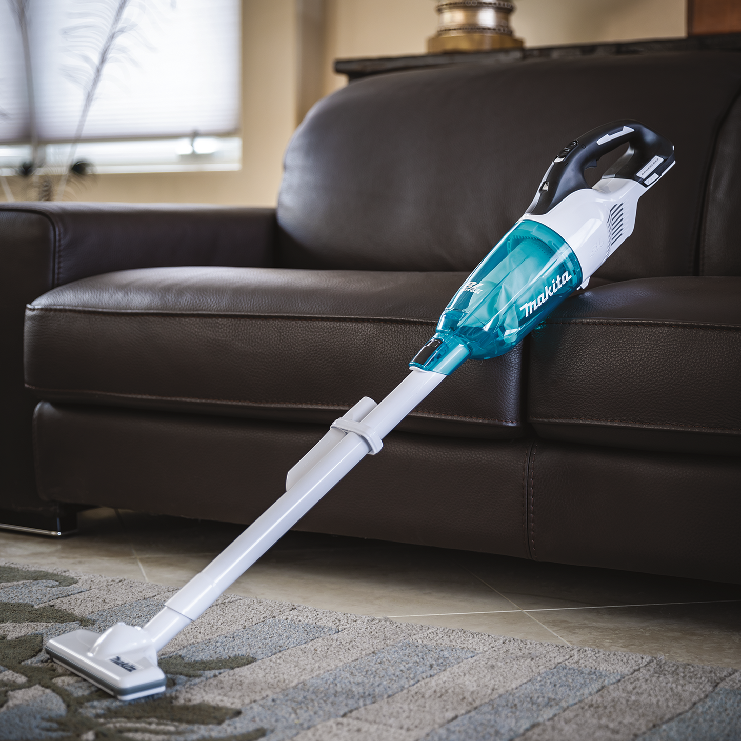 Makita XLC03ZWX4 18V LXT® Lithium‘Ion Brushless Compact Cordless Vacuum, Trigger w/ Lock, Tool Only