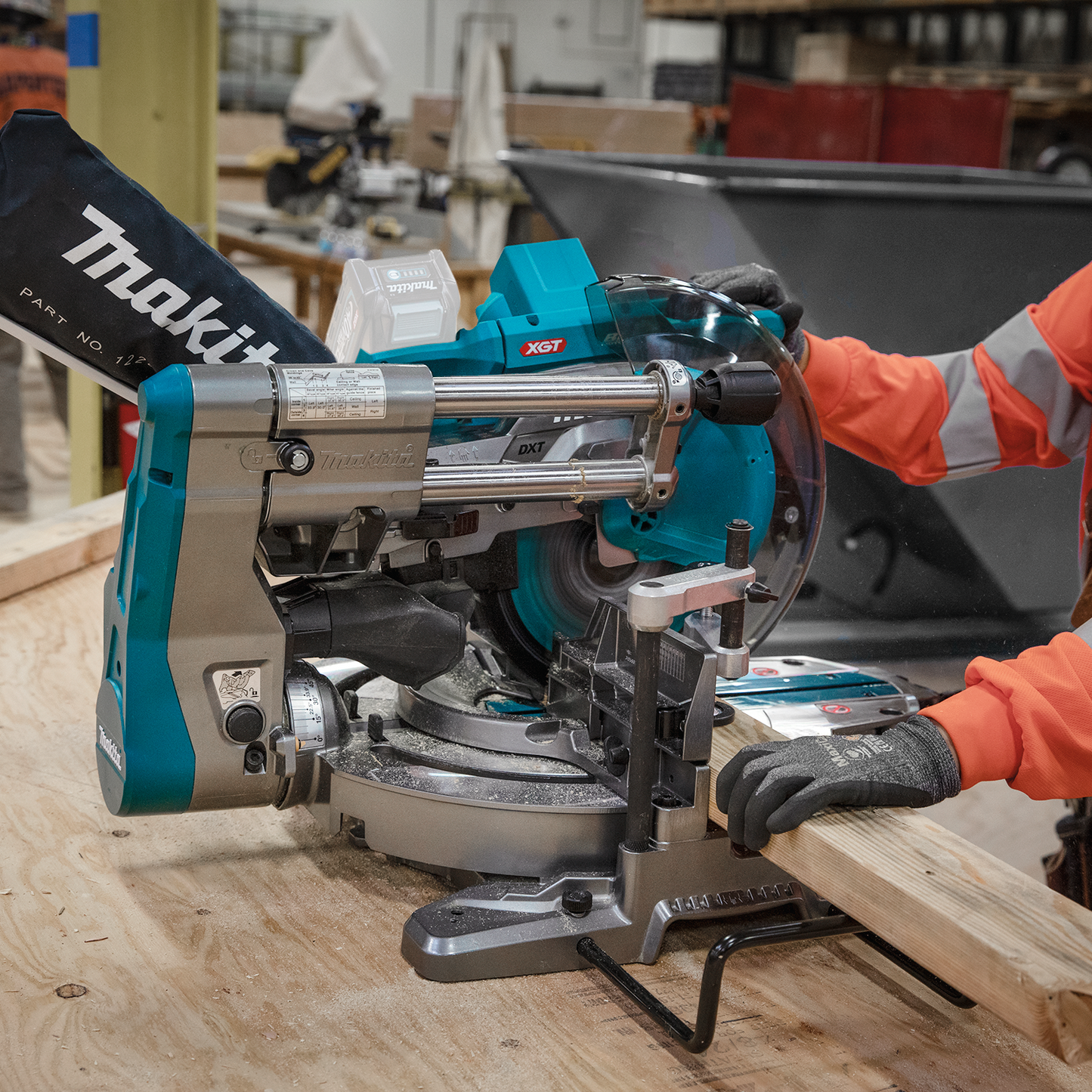 Makita GSL03Z 40V max XGT® Brushless Cordless 10" Dual‘Bevel Sliding Compound Miter Saw, AWS® Capable, Tool Only