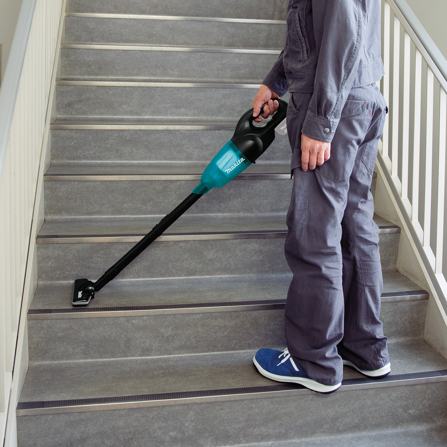 Makita XLC02ZB 18V LXT® Lithium‘ion Compact Cordless Vacuum, Tool Only