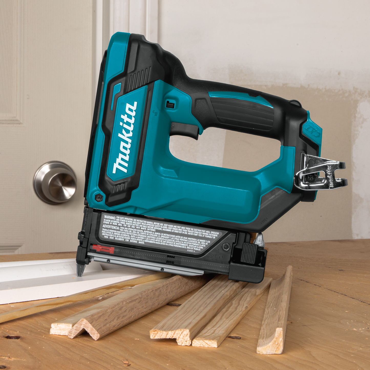 Makita TP03Z 12V max CXT® Lithium‘Ion Cordless Pin Nailer, 23 Ga., Tool Only