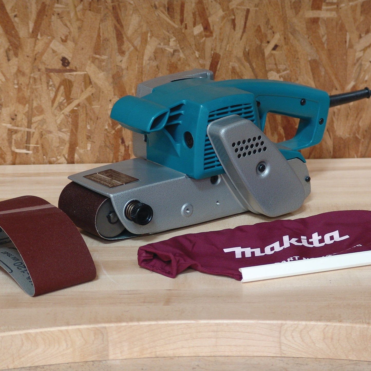 Makita 9924DB 3" x 24" Belt Sander