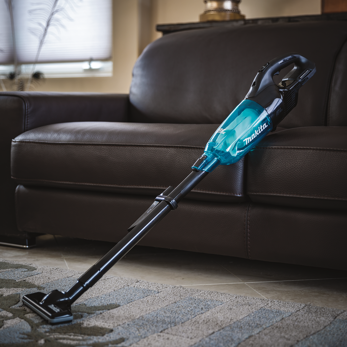 Makita XLC03ZBX4 18V LXT® Lithium‘Ion Brushless Compact Cordless Vacuum, Trigger w/ Lock, Tool Only