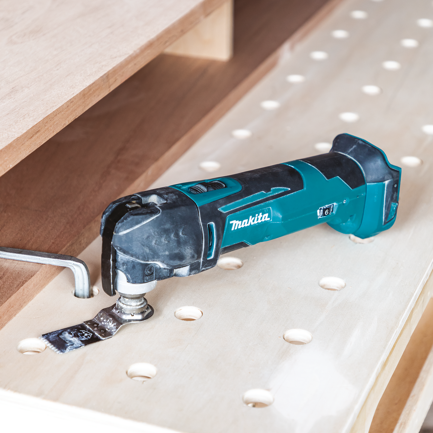 Makita XMT03Z 18V LXT® Lithium‘Ion Cordless Oscillating Multi‘Tool, Tool Only