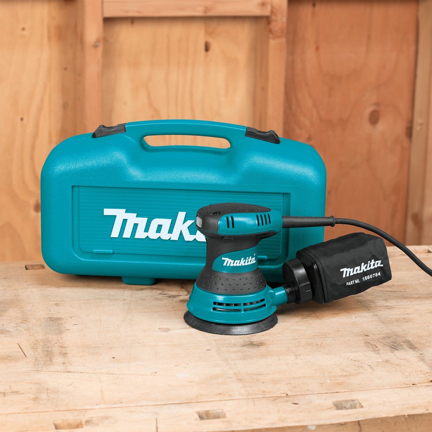 Makita BO5030K 5" Random Orbit Sander, with Tool Case