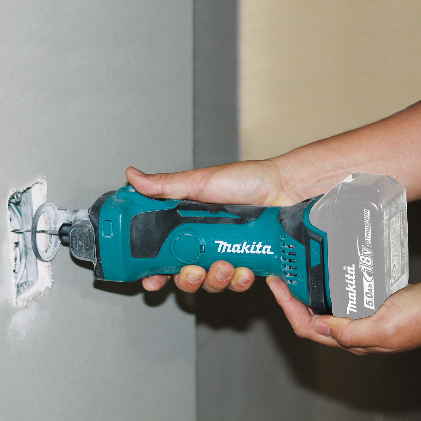 Makita XT255TX2 18V LXT® Lithium‘Ion Cordless 2‘Pc. Combo Kit with Collated Autofeed Screwdriver Magazine (5.0Ah)