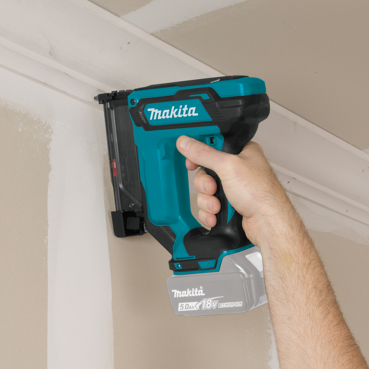 Makita XTP02Z 18V Lxt® Lithiumion Cordless 13/8" Pin Nailer, Tool Only