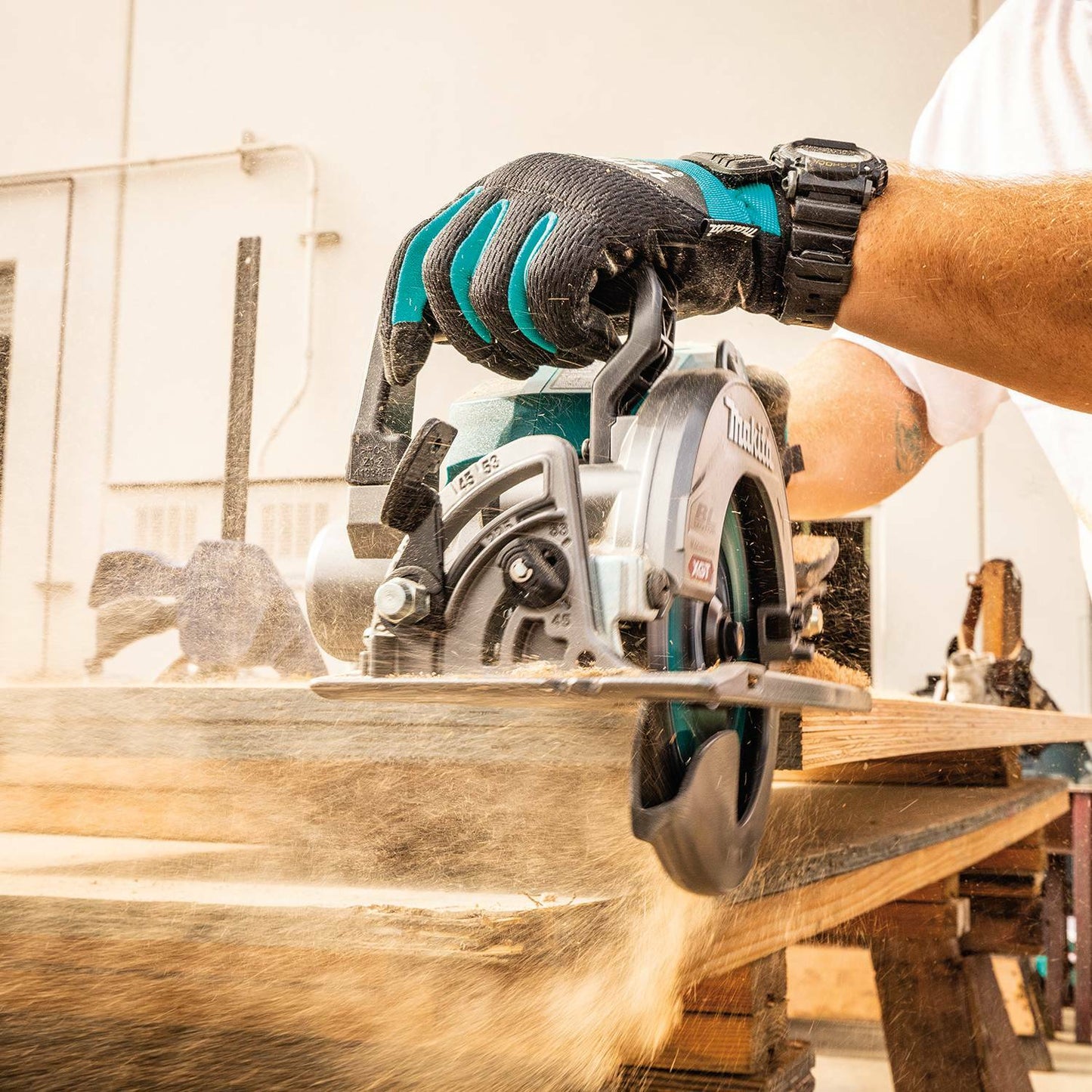 Makita GSR01Z 40V max XGT® Brushless Cordless Rear Handle 7‘1/4 Circular Saw, Tool Only