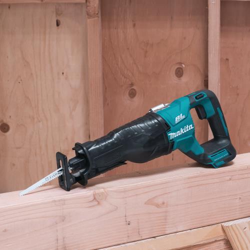 Makita XRJ05Z 18V LXT® Lithium‘Ion Brushless Cordless Recipro Saw, Tool Only