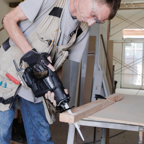 Makita XRJ07ZB 18V LXT® Lithium‘Ion Sub‘Compact Brushless Cordless Recipro Saw, Tool Only