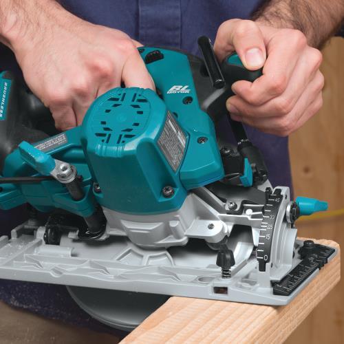 Makita XSH03Z 18V LXT® Lithium‘Ion Brushless Cordless 6‘1/2" Circular Saw, Tool Only