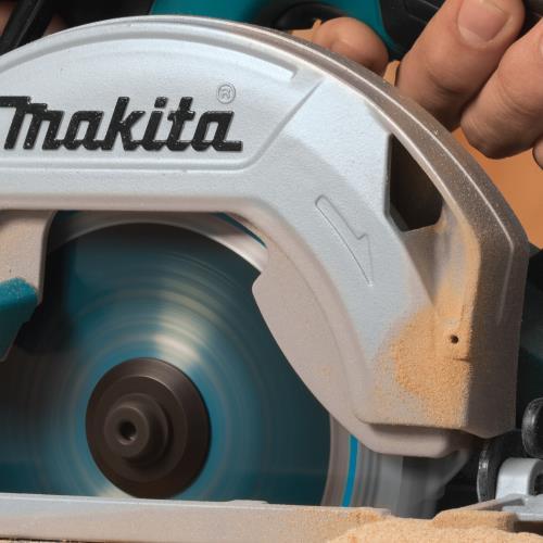 Makita XSH03Z 18V LXT® Lithium‘Ion Brushless Cordless 6‘1/2" Circular Saw, Tool Only