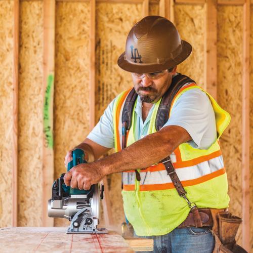 Makita XSR01PT 36V (18V X2) Lxt® Brushless Rear Handle 7 1/4" Circular Saw Kit