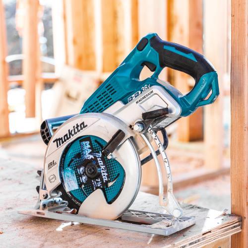 Makita XSR01PT 36V (18V X2) Lxt® Brushless Rear Handle 7 1/4" Circular Saw Kit