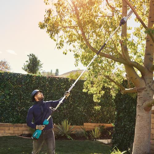 Makita XUX02SM1X4 18V LXT® Lithium‘Ion Brushless Cordless Couple Shaft Power Head Kit w/ 13" String Trimmer & 10" Pole Saw Attachments (4.0Ah)