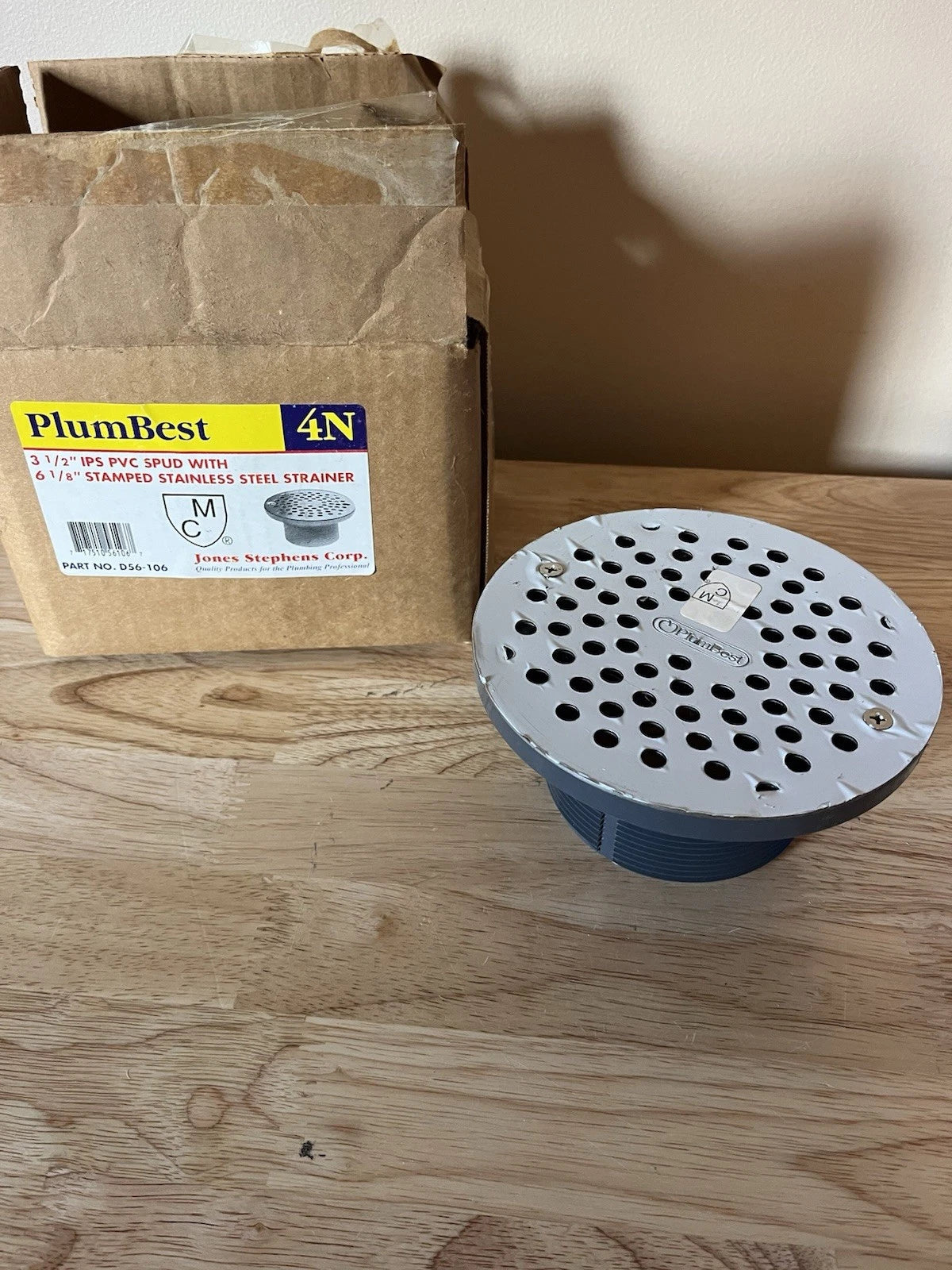 Jones Stephens D56106 3-1/2" PVC IPS Plastic Spud with 6" Stainless Steel Round Strainer