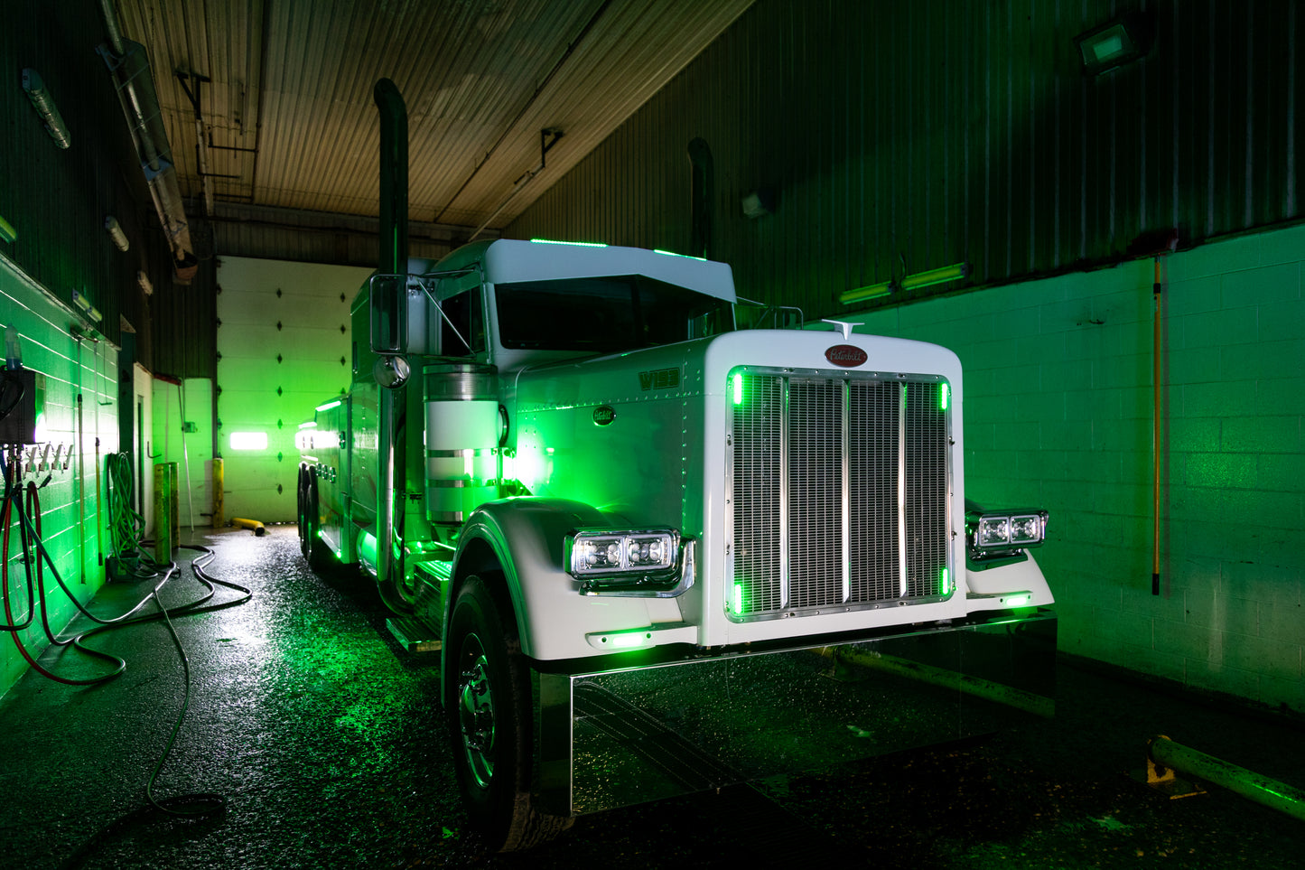 Soundoff Signal PMP2WSDDB Dual Window Shroud Kit For 4" Light W/ Stud Mount - Black