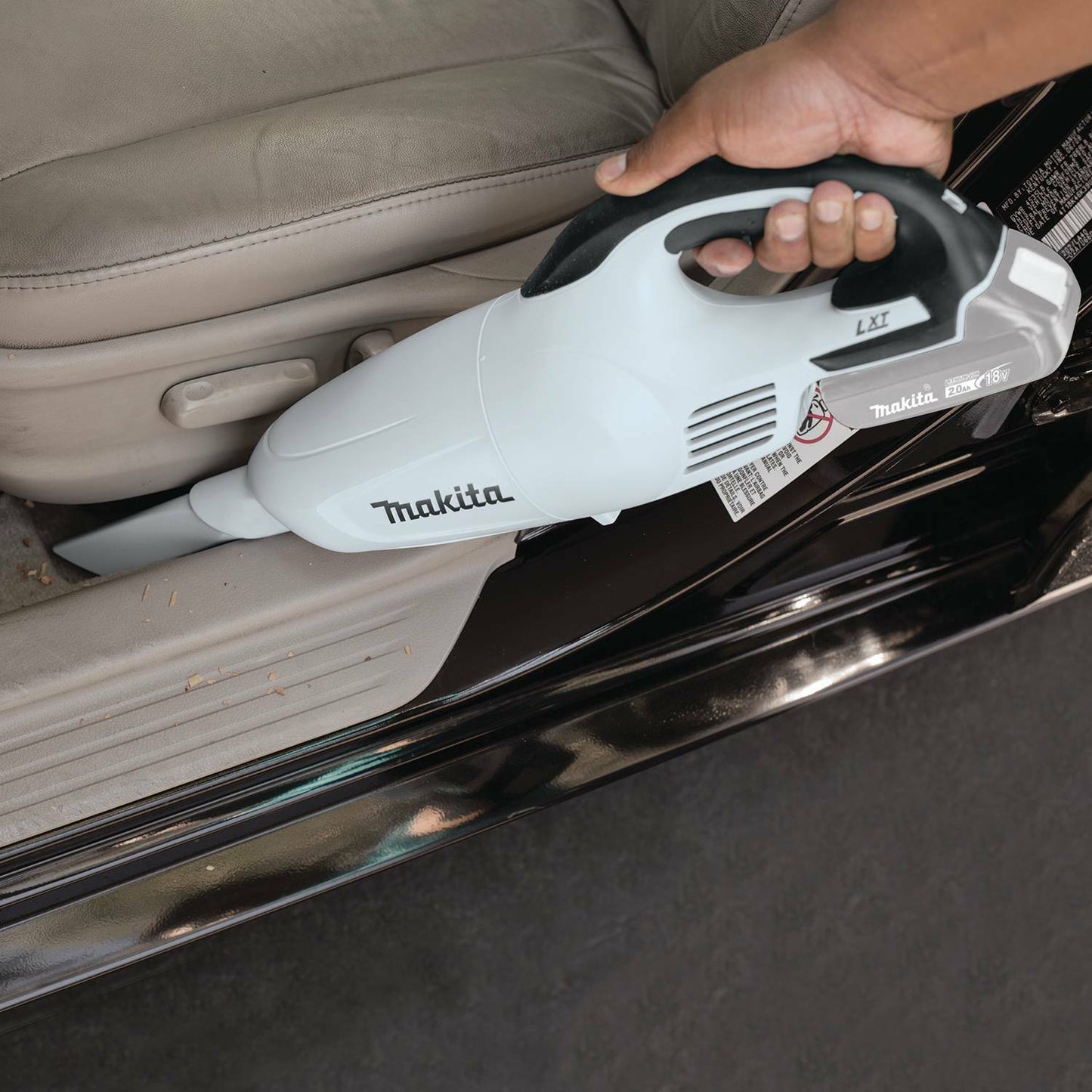 Makita XLC02ZW 18V LXT® Lithium‘ion Compact Cordless Vacuum, Tool Only