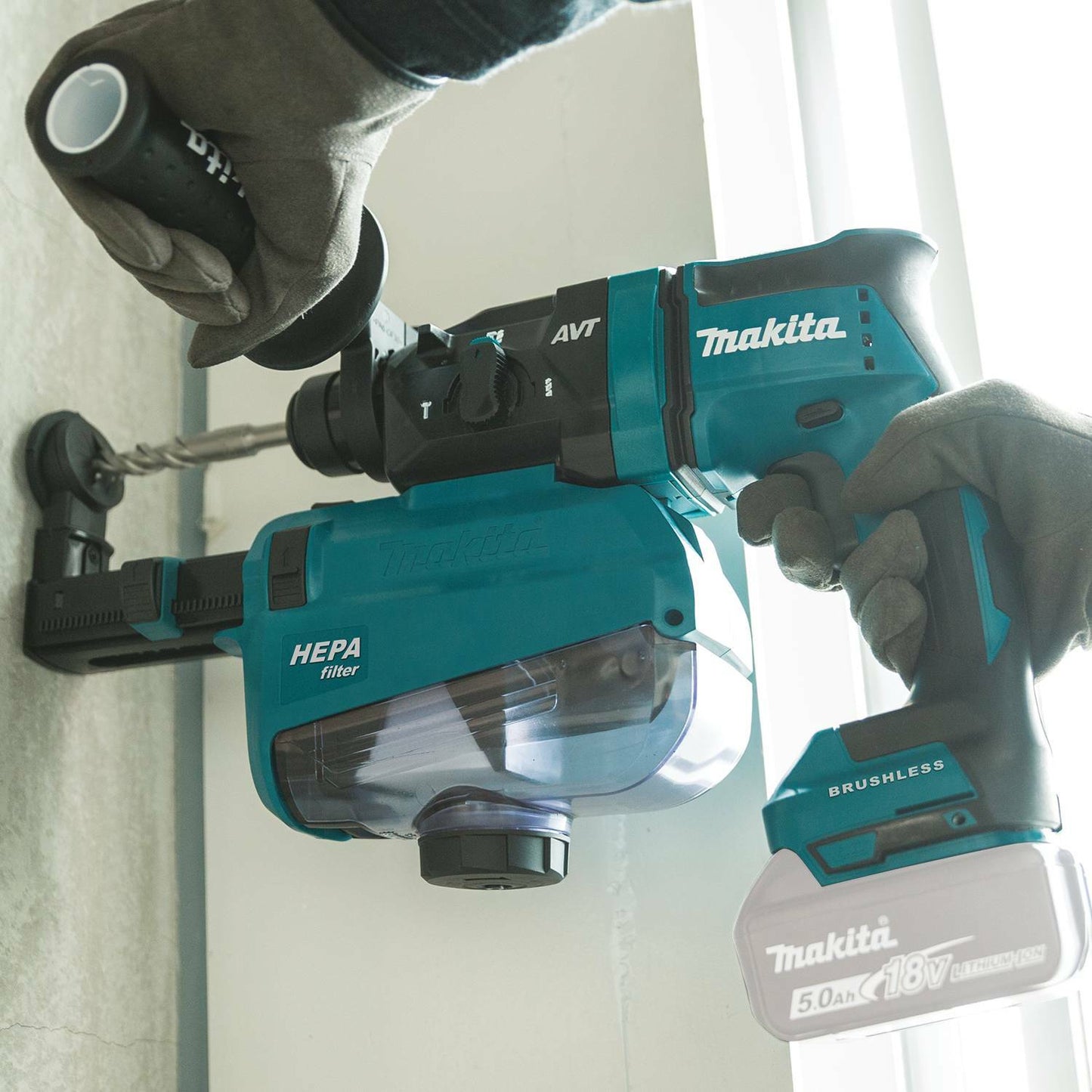 Makita XRH12ZW 18V LXT® Lithium‘Ion Brushless Cordless 11/16" SDS‘PLUS AVT® Rotary Hammer, w/ HEPA Dust Extractor, AWS® Capable, Tool Only