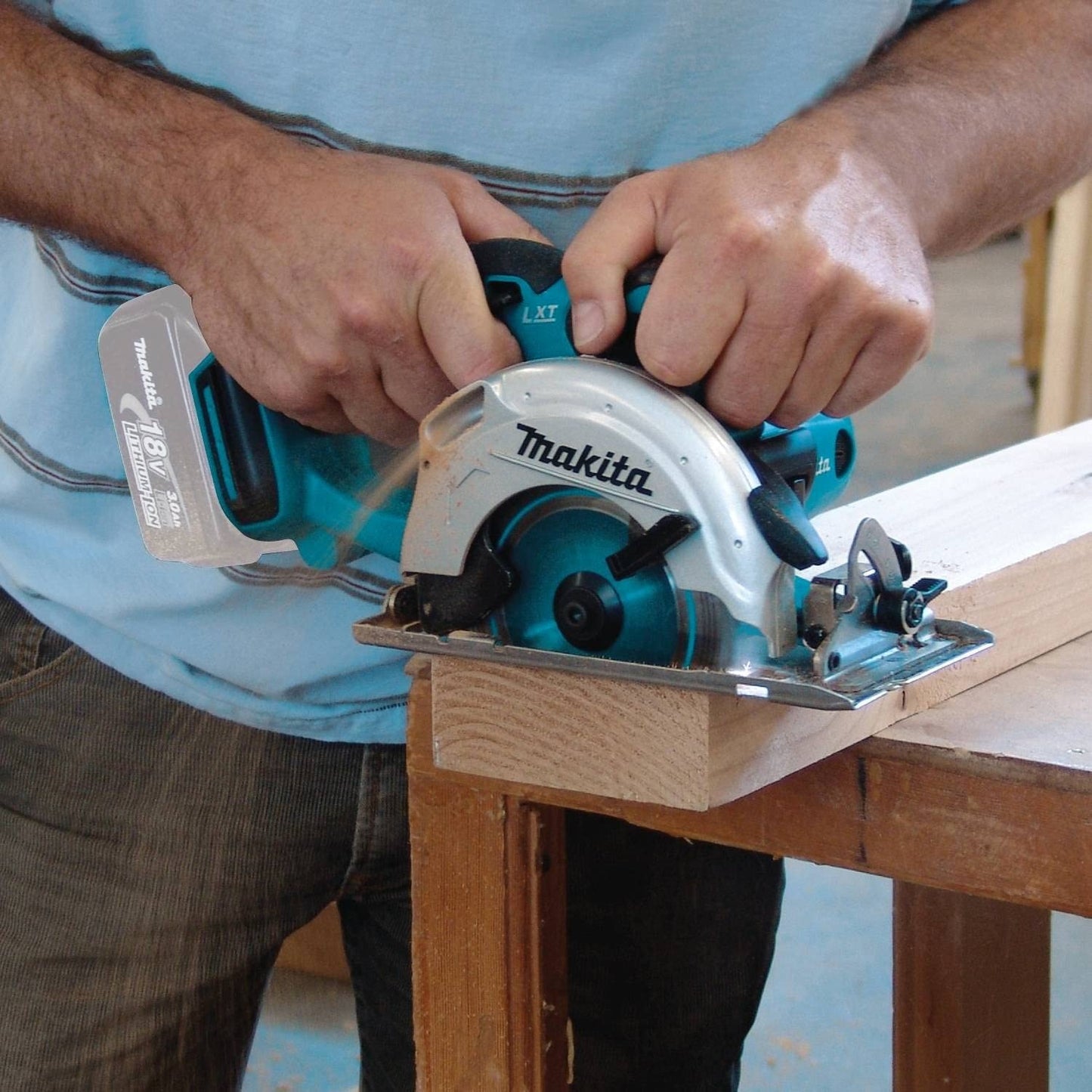 Makita XSS03Z 18V LXT® Lithium‘Ion Cordless 5‘3/8" Circular Trim Saw, Tool Only