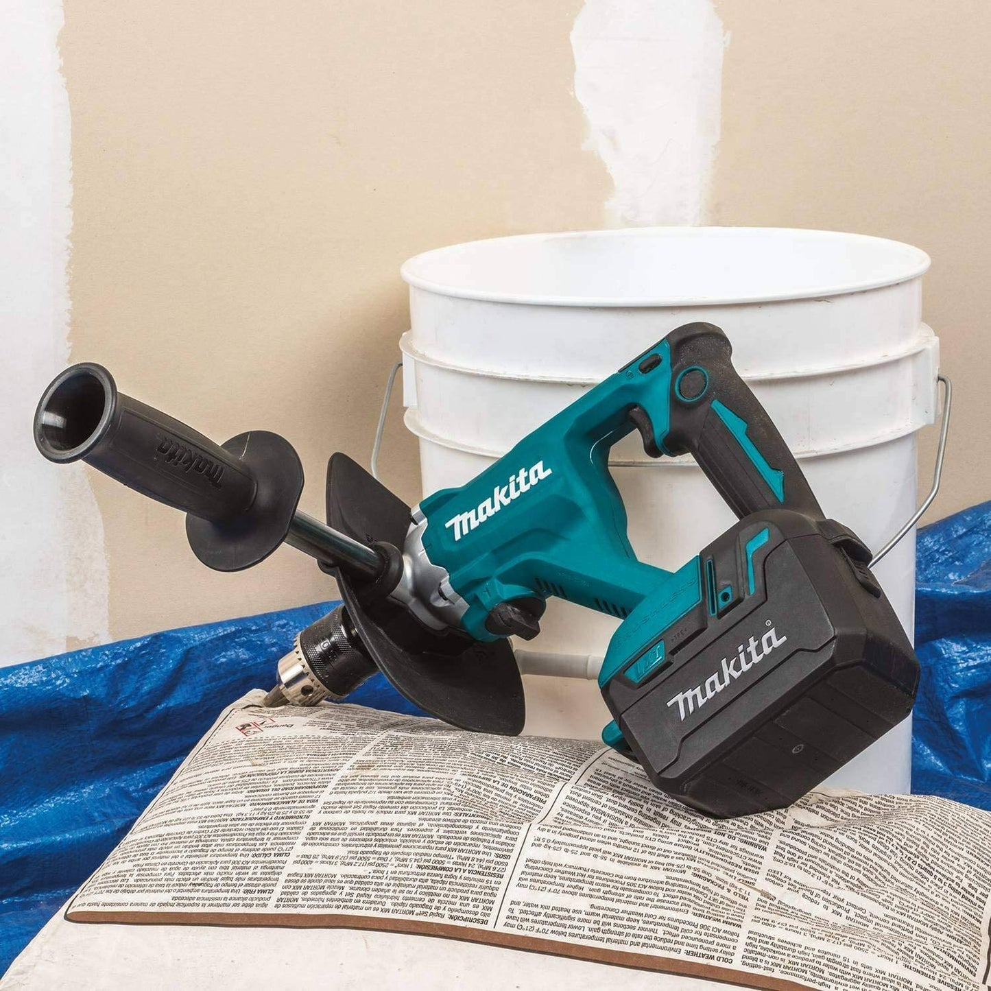 Makita XTU02T 18V LXT® Lithium‘Ion Brushless Cordless 1/2" Mixer Kit (5.0Ah)