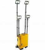 Pelican 9470M REMOTE AREA LIGHTING SYSTEM with MOBILITY YELLOW